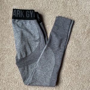 GYMSHARK - black/grey legging - small